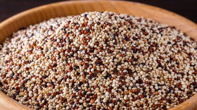 Den Super-Körnern Amarant, Quinoa und Buchweizen werden wahre Wunder zugeschrieben. Zu recht? Ernährungsexpertin Ruth Ellenberger im Interview mit der Zeitlupe.
